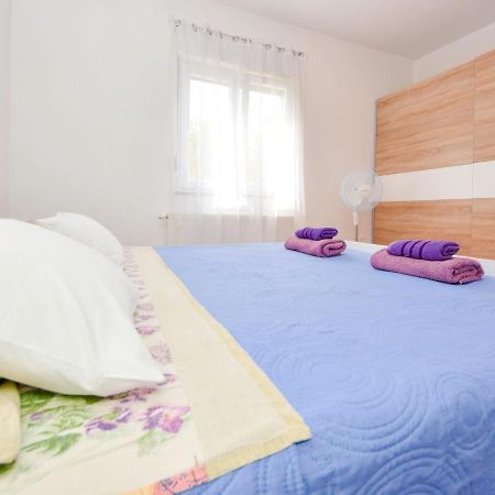 Smilcic Holiday Home Stipe By Interhome מראה חיצוני תמונה