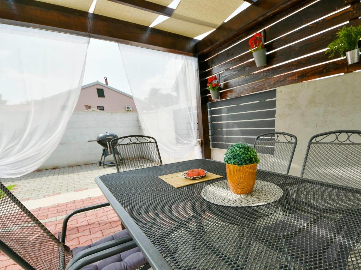 Smilcic Holiday Home Stipe By Interhome מראה חיצוני תמונה