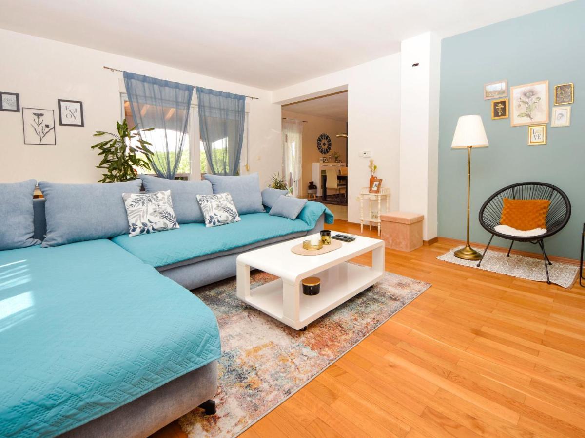 Smilcic Holiday Home Stipe By Interhome מראה חיצוני תמונה