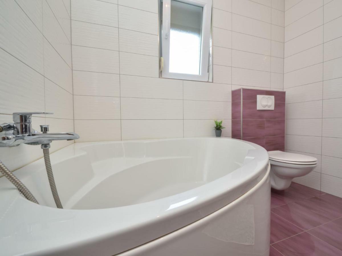 Smilcic Holiday Home Stipe By Interhome מראה חיצוני תמונה